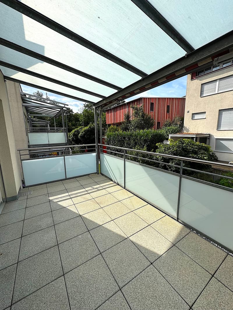 Moderne, neuwertige 3.5 Zimmer Etagenwohnung mit separater Waschküche (15)