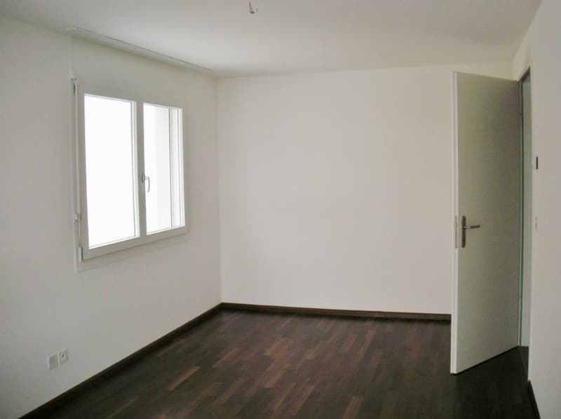 Moderne, neuwertige 3.5 Zimmer Etagenwohnung mit separater Waschküche (11)