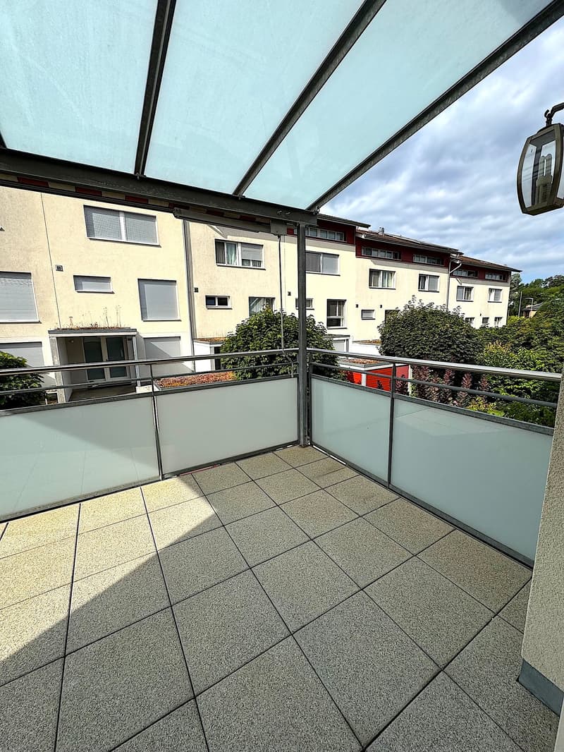 Moderne, neuwertige 3.5 Zimmer Etagenwohnung mit separater Waschküche (14)