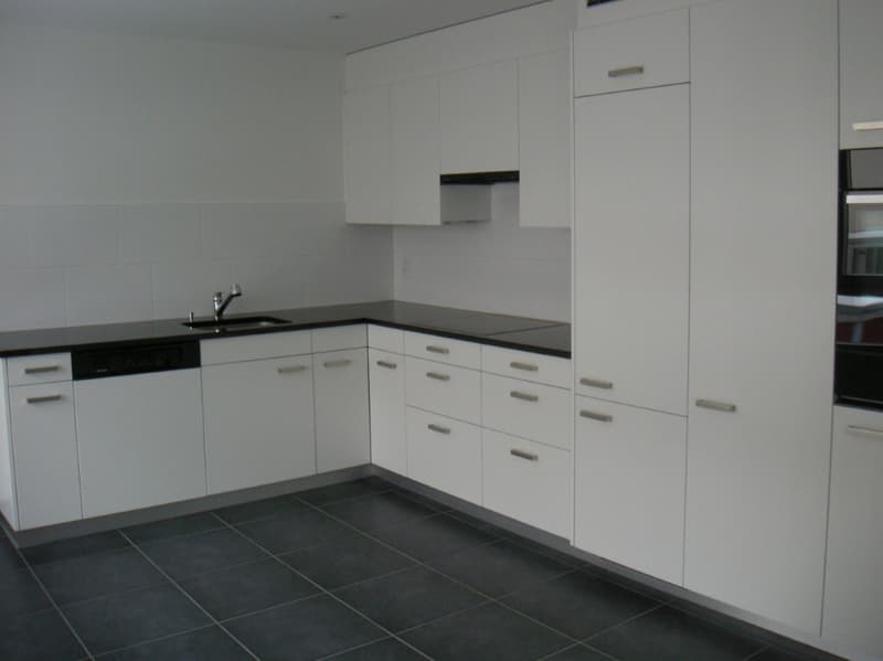 Moderne, neuwertige 3.5 Zimmer Etagenwohnung mit separater Waschküche (6)