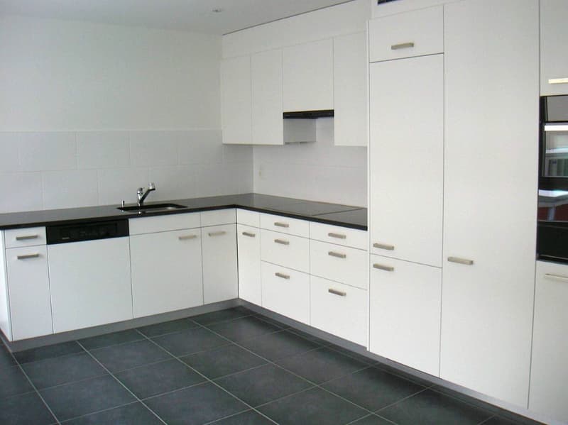 Sonniges Familienglück in 4123 Allschwil: Moderne 3.5-Zi.-Wohnung mit Südbalkon an sicherer Top-Lage (6)