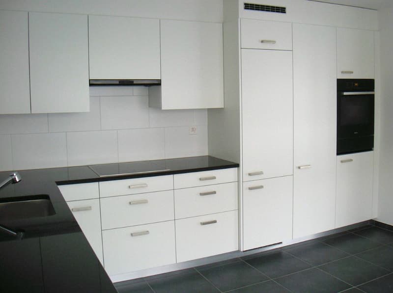 Sunny family apartment: Modern 3.5-room apartment with south-facing balcony in a safe prime location (7)