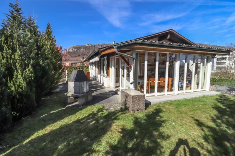 5.5-Zi-EFH mit Wintergarten und Zusatzgebäude auf 1'091 m2 grossem Grundstück (2)