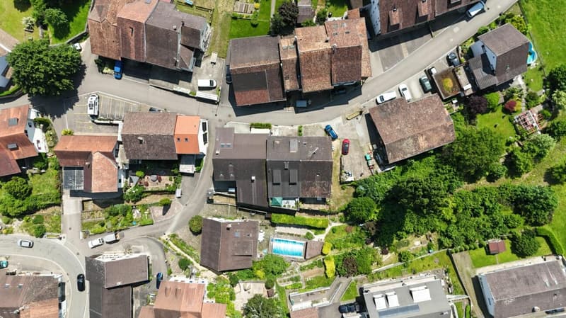 Charmant appartement avec terrasse à Bennwil (22)