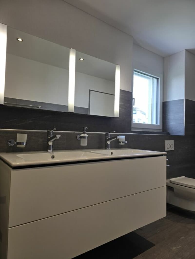 Helle, moderne Wohnung mit besten Verkehrsanbindungen (13)
