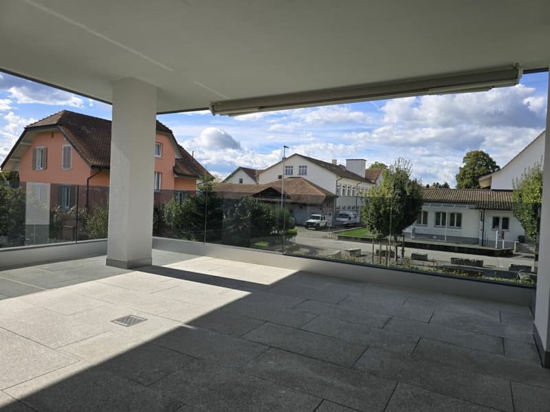Helle, moderne Wohnung mit besten Verkehrsanbindungen (3)