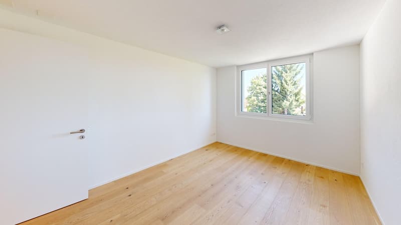 3.5-Zimmer-Gartenwohnung mit 242 m² Privatgarten und separatem Hauseingang (6)