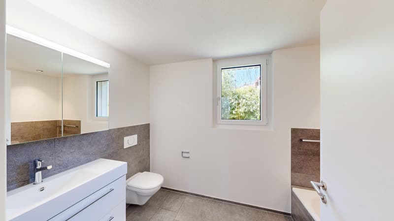 3.5-Zimmer-Gartenwohnung mit 242 m² Privatgarten und separatem Hauseingang (8)