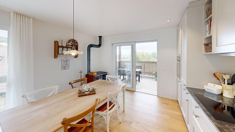 Neuwertig & vielseitig: Eigentumswohnung mit Balkon und 2 Sitzplätzen (3)