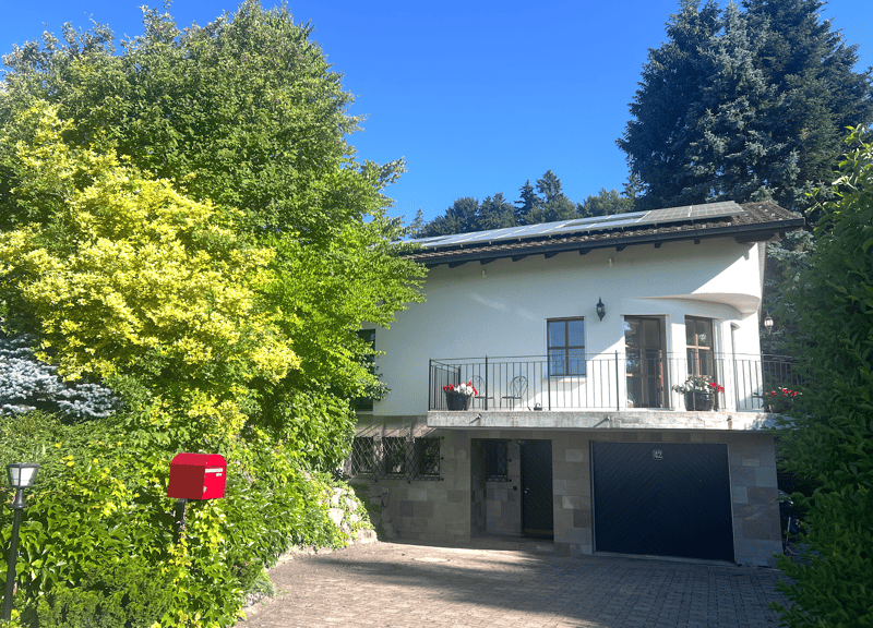 EXKLUSIVES FAMILIENIDYLL - ERSTKLASSIGE LAGE TRIFFT AUF ALPINES PANORAMA (2)