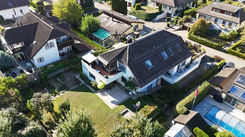 Gepflegtes Mehrfamilienhaus mit 3 Wohneinheiten und Mietsteigerungspotenzial in Oberrüti (4)