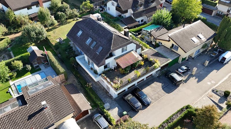 Gepflegtes Mehrfamilienhaus mit 3 Wohneinheiten und Mietsteigerungspotenzial in Oberrüti (3)