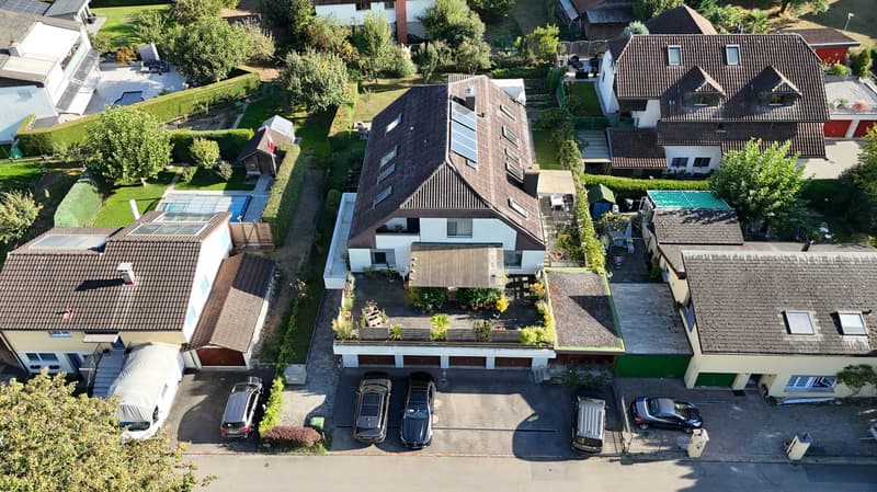Gepflegtes Mehrfamilienhaus mit 3 Wohneinheiten und Mietsteigerungspotenzial in Oberrüti (2)