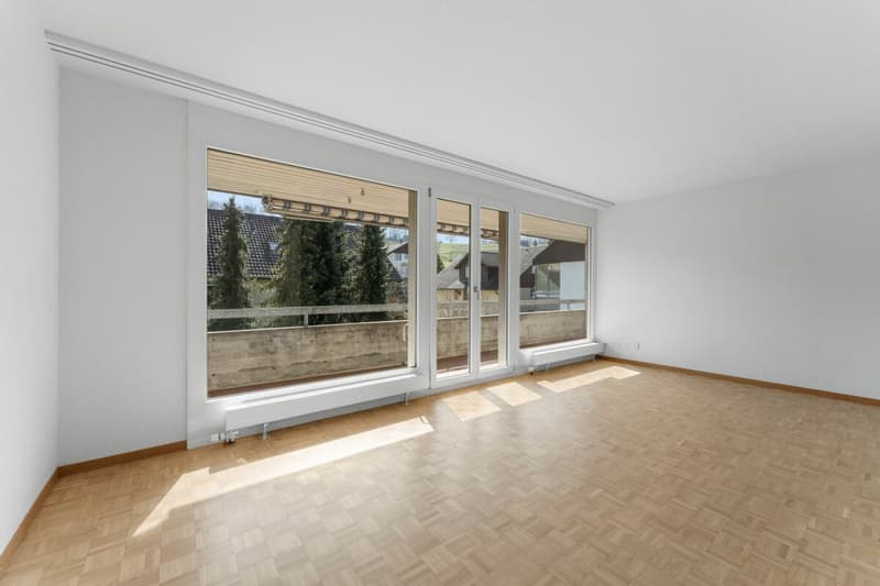 Frisch renovierte 4.5-Zimmerwohnung mit Balkon an zentraler Lage zu vermieten (7)