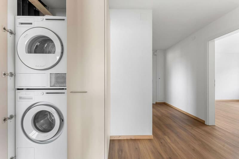 4-Zimmer-Wohnung im Hochparterre mit Balkon zu vermieten (4)