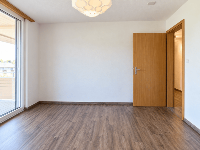 4.5-Zimmerwohnung auf dem Land mit grossem Balkon zu Vermieten (6)