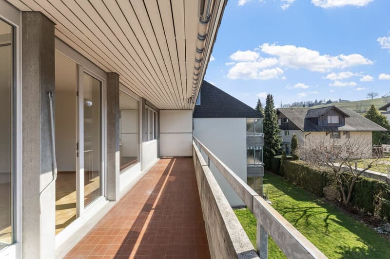 Grosszügige 4.5-Zimmerwohnung mit Balkon an zentraler Lage (17)