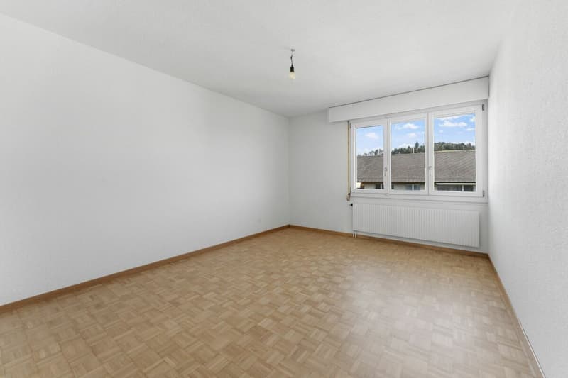 Grosszügige 4.5-Zimmerwohnung mit Balkon an zentraler Lage (9)