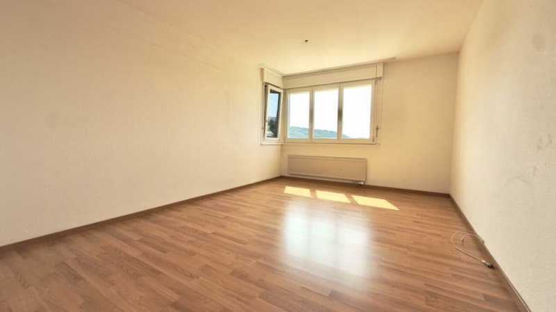 Schöne Aussichten! Helle und gemütliche Wohnung im 7. OG mit toller Bergsicht! (15)