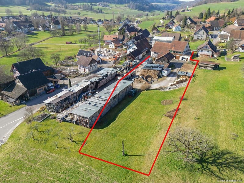 Liegenschaft mit Land