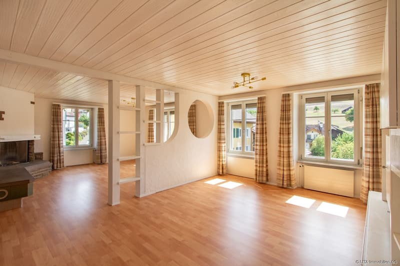 Zweifamilienhaus mit Charme und vielseitigen Nutzungsmöglichkeiten (5)
