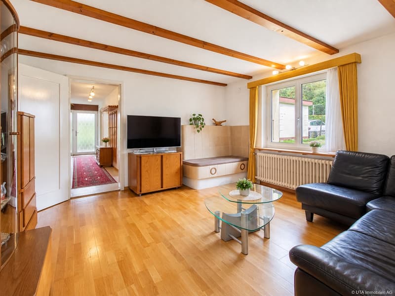 Einfamilienhaus mit viel Umschwung, Waldanteil und Ausbaupotenzial (4)