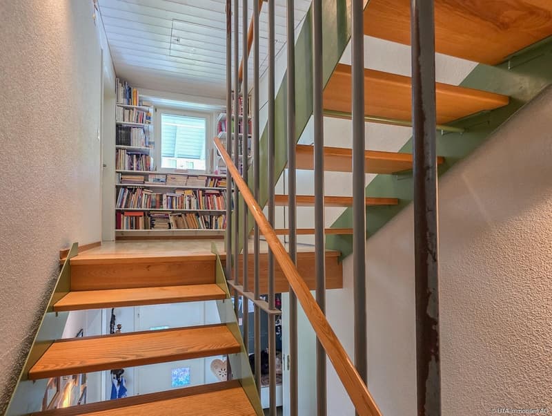Halbetagen-Treppe ins OG2
