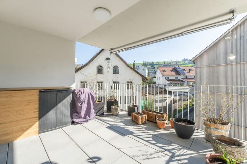 Appartement-maisonnette élégant et de haute qualité avec grande galerie, balcon et ambiance de vie calme (11)