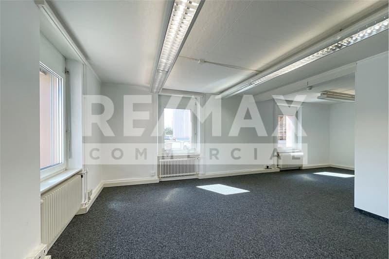 275 m² di spazio per uffici vicino alla stazione di Wildegg (6)