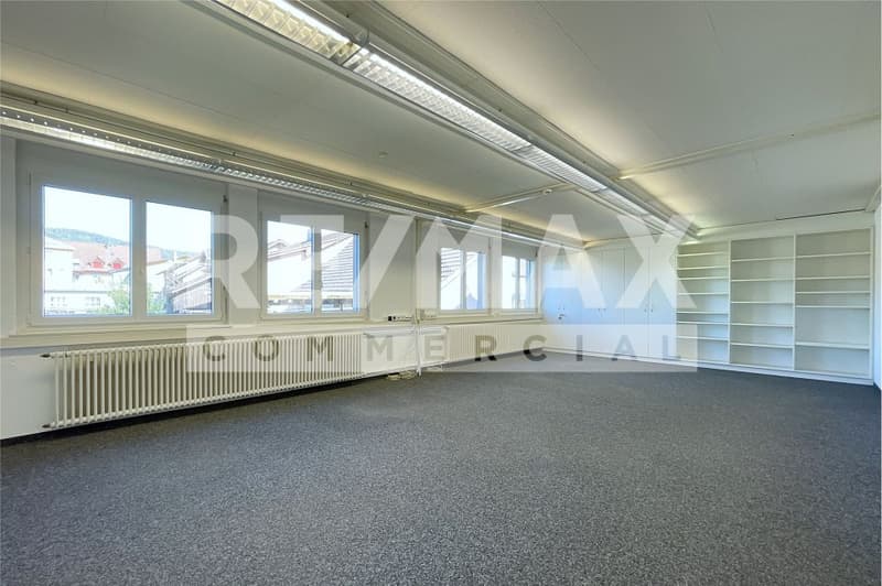 275 m² di spazio per uffici vicino alla stazione di Wildegg (8)