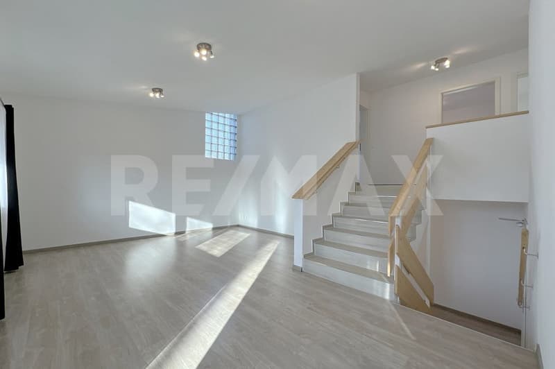 Family-friendly home with development potential directly on the stream (5)