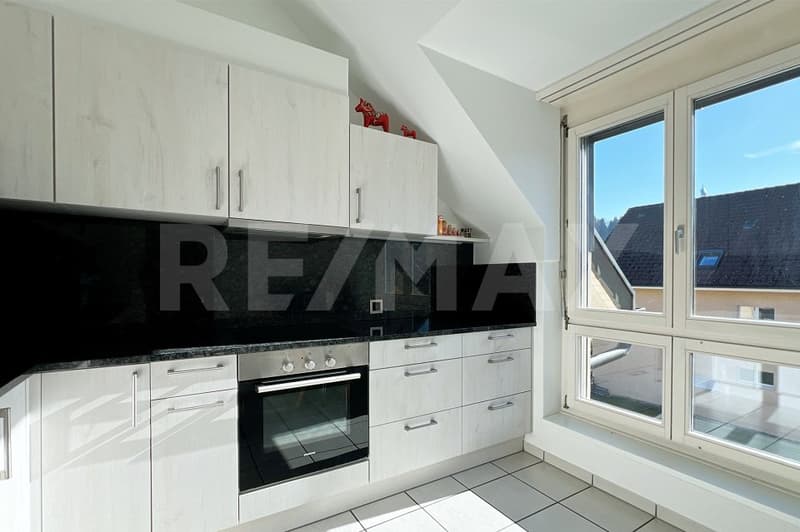 Helle 4.5-Zimmer-Dachwohnung mit Balkon an ruhiger Lage (10)