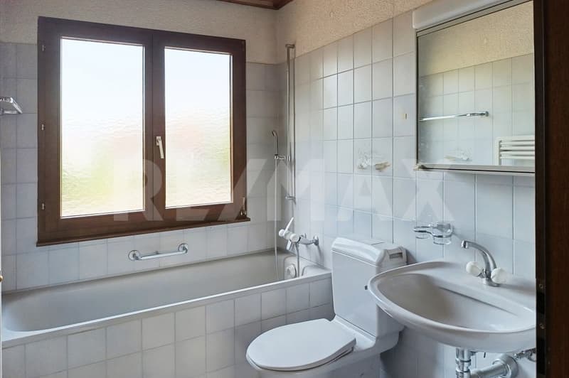 Einfamilienhaus mit grossem Potenzial an gut erschlossener Lage (6)