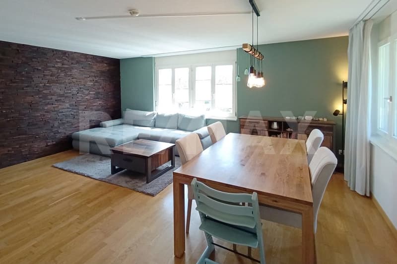 Familienfreundliche 4.5-Zimmer-Wohnung - ruhig im Grünen (2)
