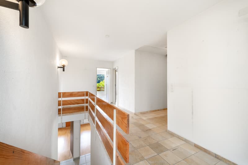 Flur und Treppe oben