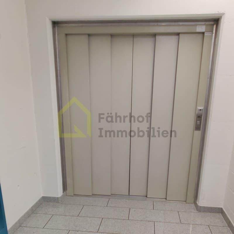 Office space 48 m2 near highway intersection for rent immediately (6)