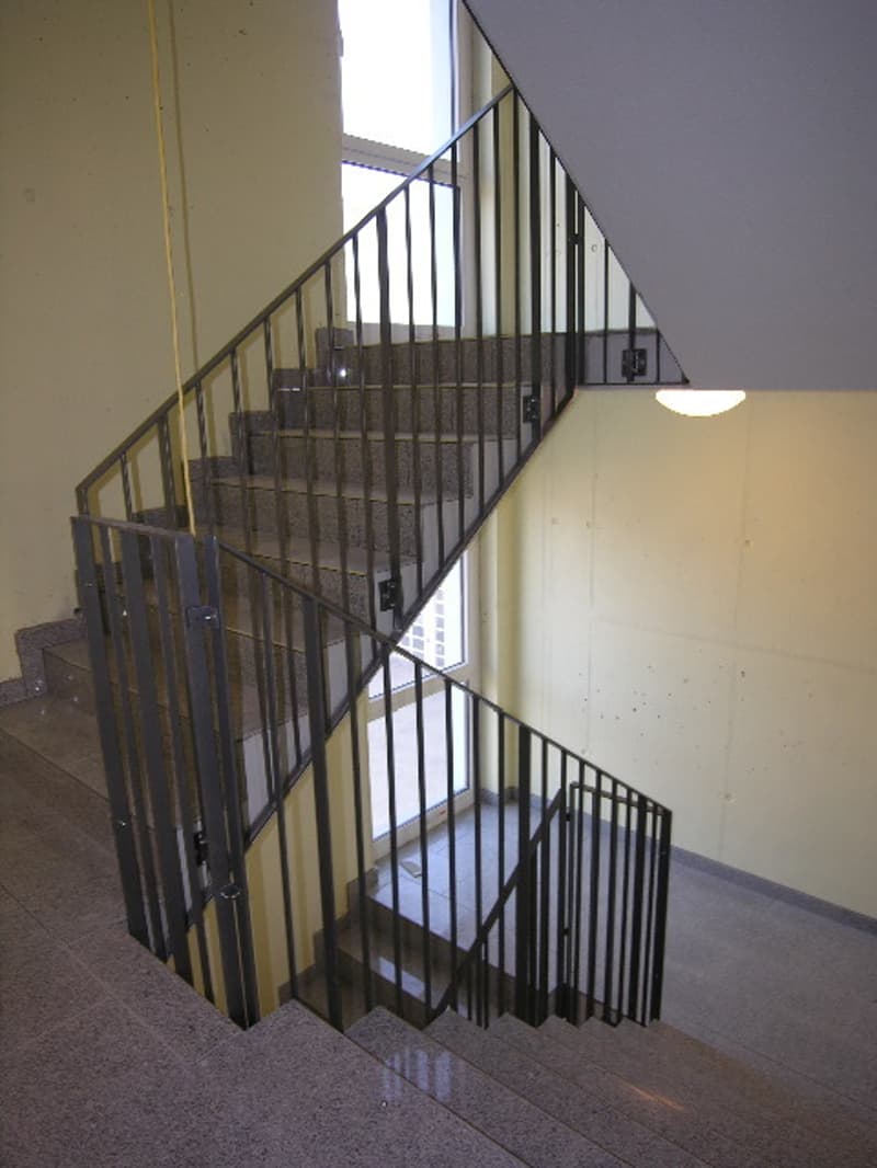 Bright office space in central location with terrace (8)