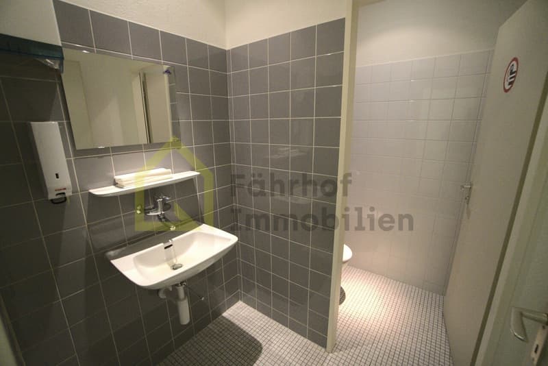 WC 2x