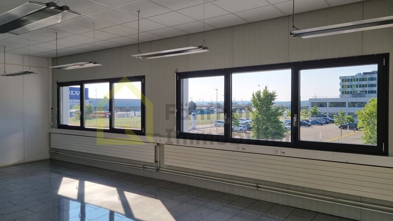 Büro- und Ausstellungsflächen an zentraler Lage zu vermieten (4)