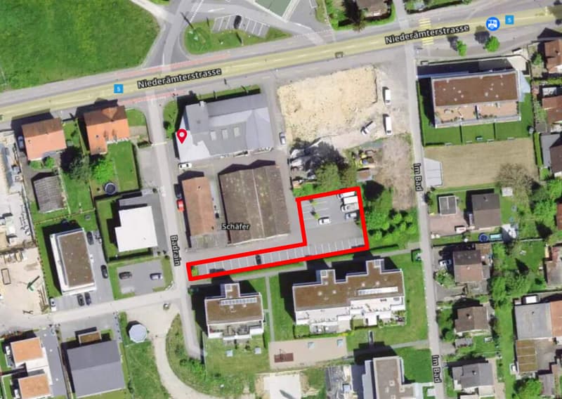Aussenparkplätze an zentraler Lage verfügbar (1)