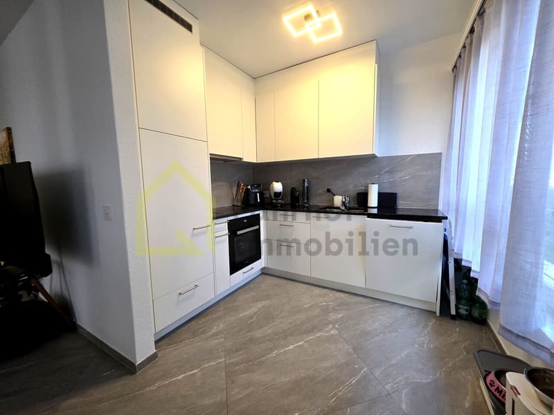 2.5-Zimmer-Wohnung mit Lift und zwei Balkonen am Lago Maggiore (6)