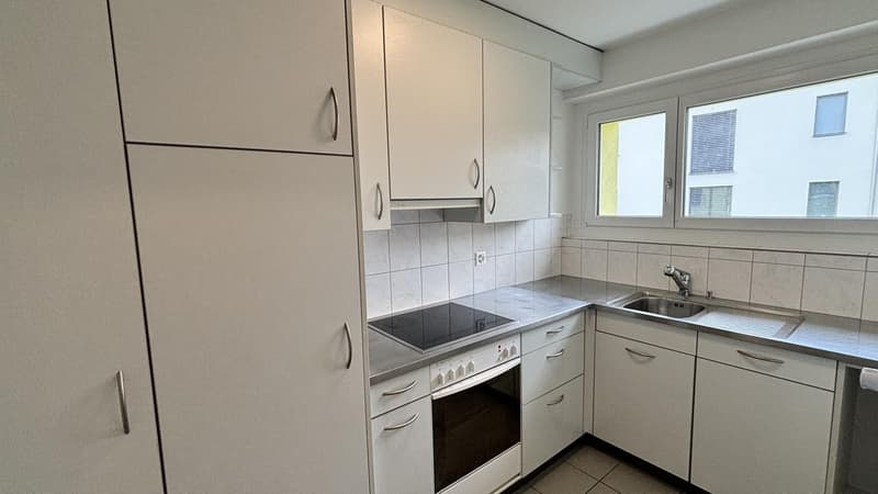 Ruhig und zentral mit grossem Balkon (7)
