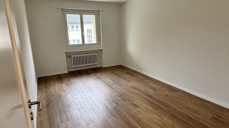 Ruhig und zentral mit grossem Balkon (6)