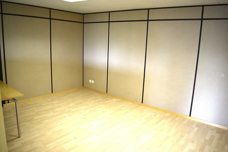 55m² Bürofläche unterteilt in 3 Büros an zentraler Lage (5)