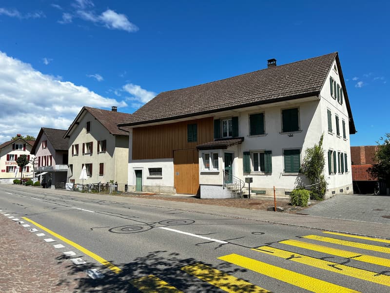 Baulandparzelle mitten im Dorf (1)