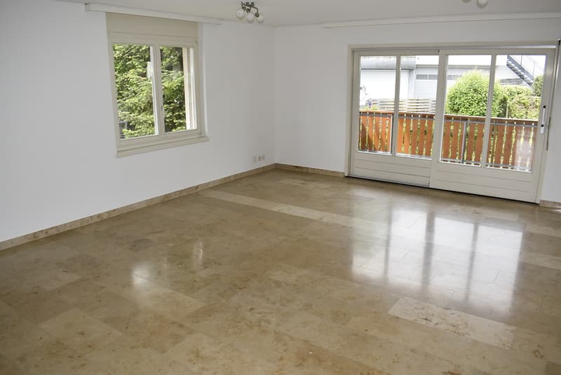 Grosse ruhige 3½ Zimmerwohnung mit 2 Balkonen (4)