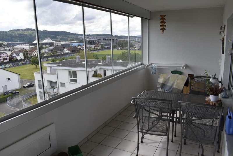 Sehr gepflegte 4½ Zimmerwohnung im obersten Stockwerk (10)