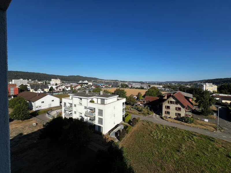 Sehr gepflegte 4½ Zimmerwohnung im obersten Stockwerk (13)