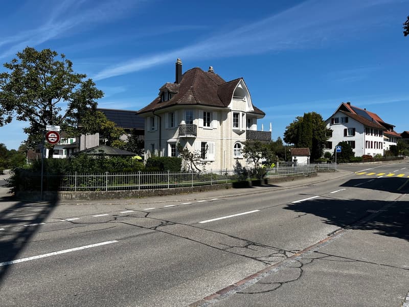 Kleine renovierte 4 Zimmerwohnung in 3 Familienhaus (8)
