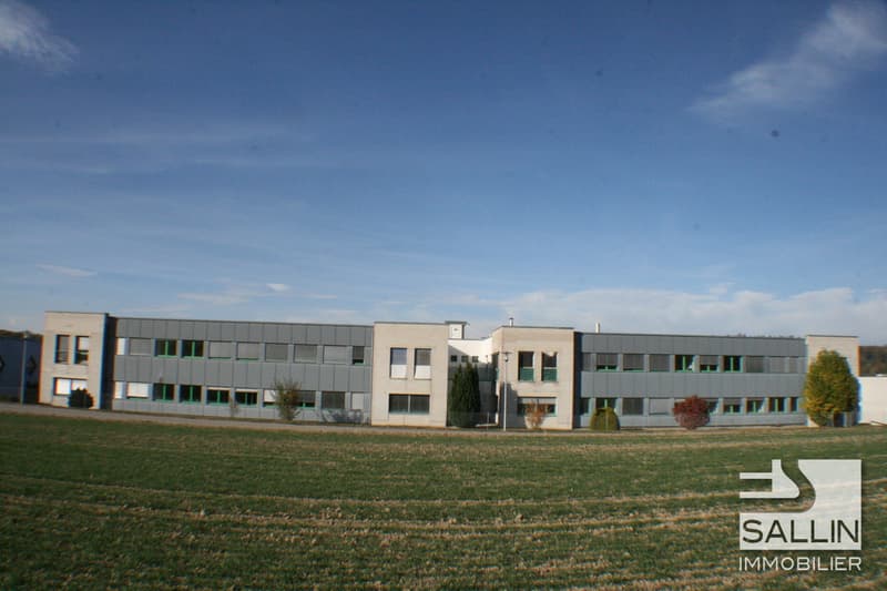 Surface administrative d'env. 270 m²  avec 3 pl. ext. et 2 pl. int. (7)